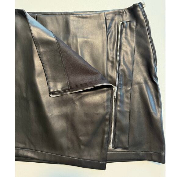 Lulus Tough Stuff Black Vegan Leather Skirts Size Medium - Picture 5 of 10